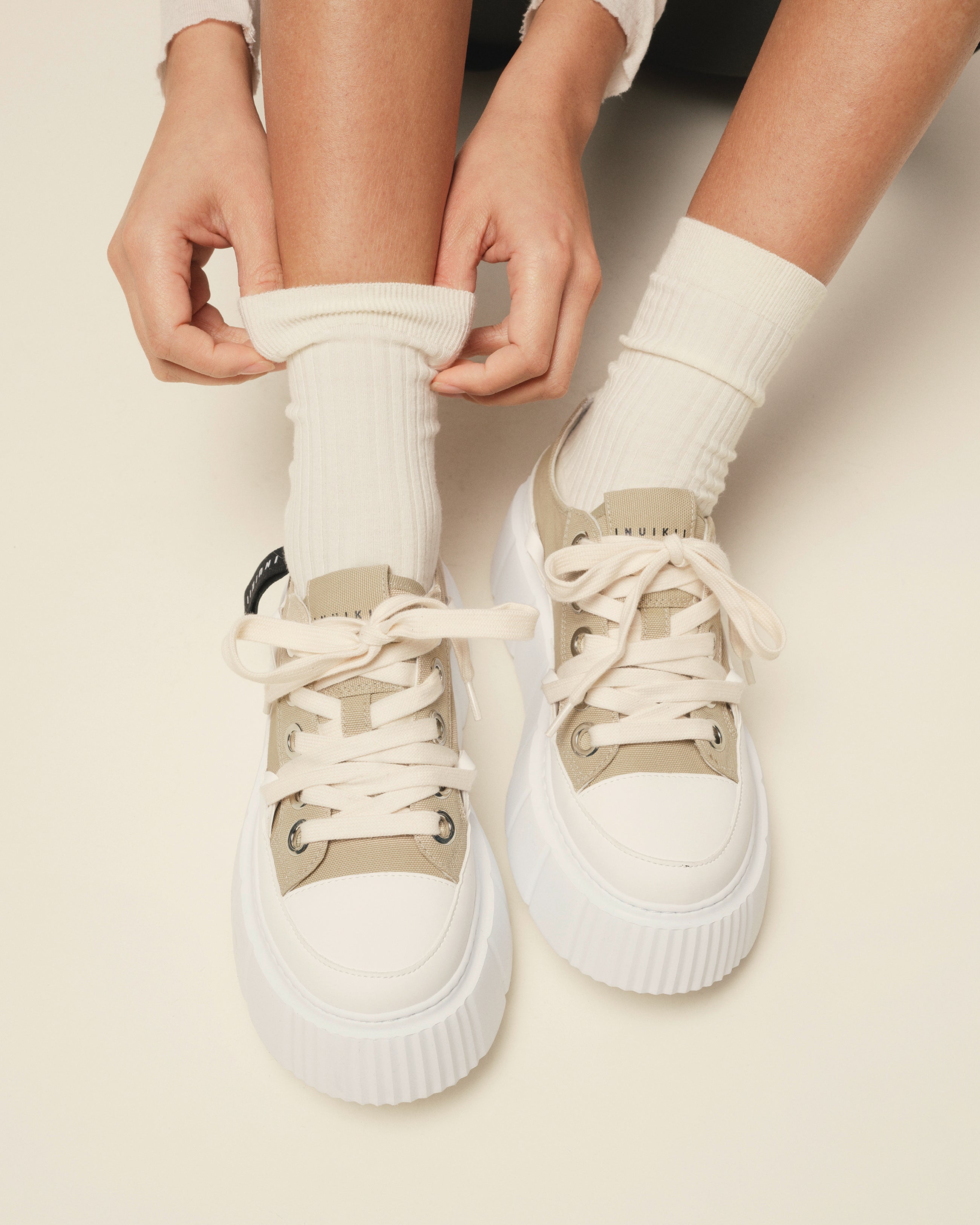 Matilda Canvas Low