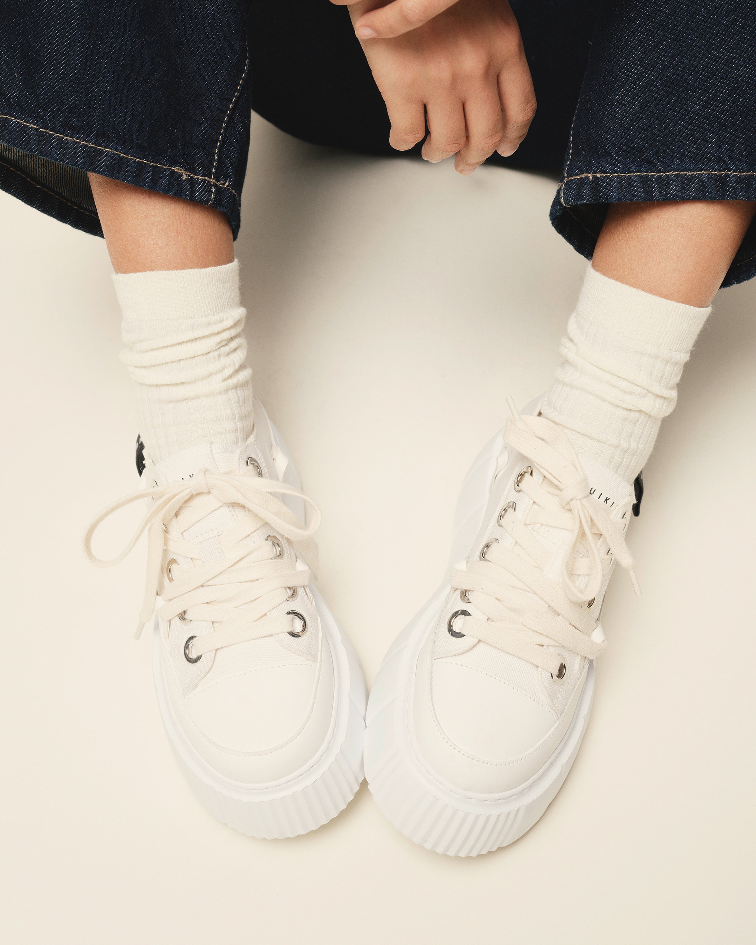 Matilda Canvas Low