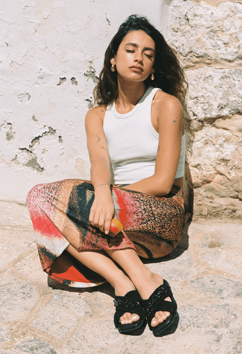 Woven Crossed Stones